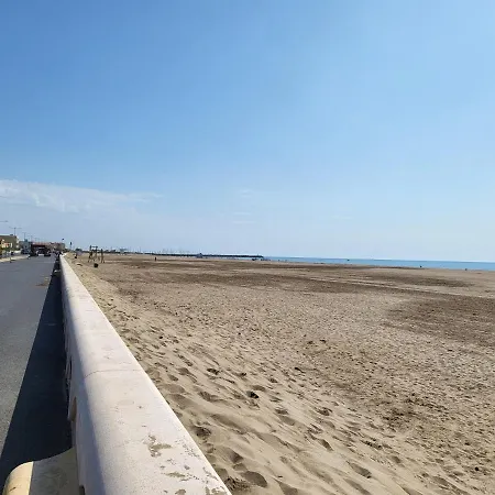 Narbonne-plage - Pavillon à 300 M De La *
